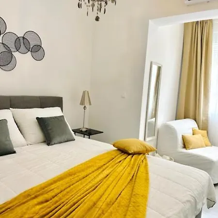 Lana 1 Guest house
